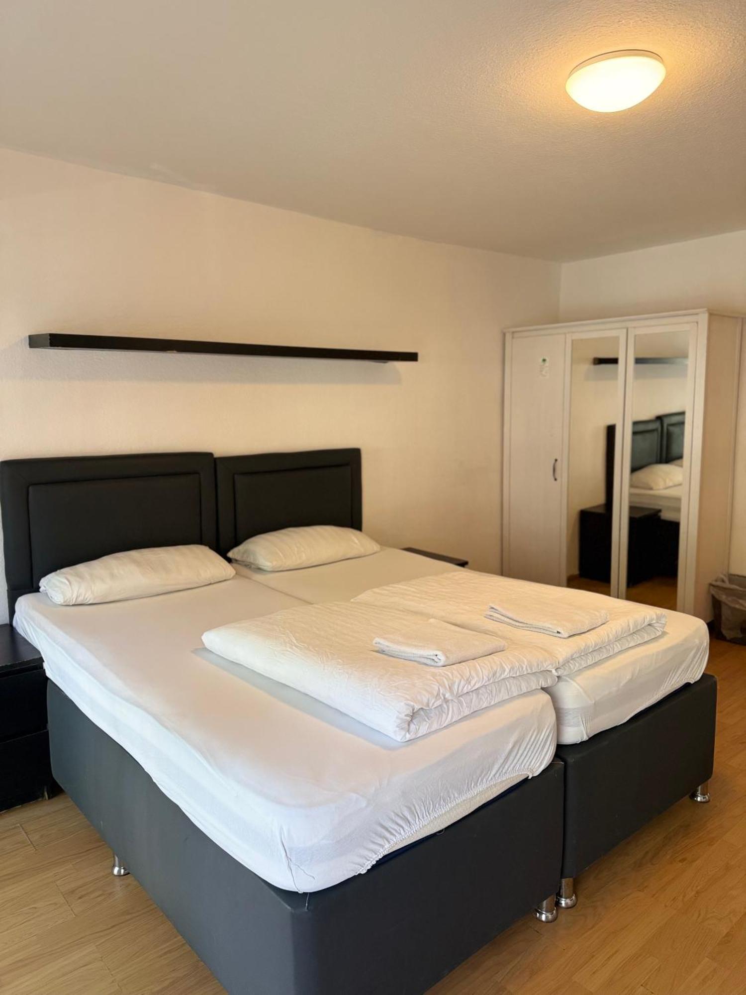 Hotel Garni Emir Cologne Exterior photo
